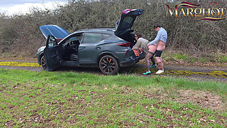 Broken Down on a Country Road - He Eats My Pussy and Then Fucks Me on the Hood and in the Trunk