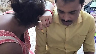 Desi Delivery Boy Fucks Horny Housewife Doggystyle - Big Tits Indian Homemade Sex