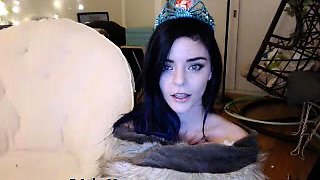 Brunette Solo Webcam Masturbation