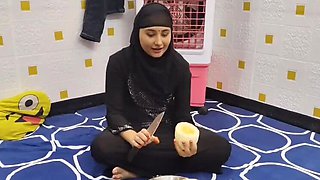 Desi Muslim Bhabi Gets Anal and Blowjob from Neighbor on First Day in New Room