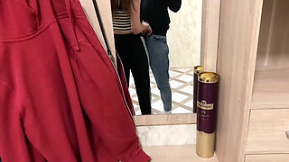 I Met My Young Neighbor in the Elevator and Sucked His Dick