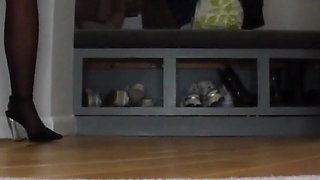 Giantess' Surprise Party