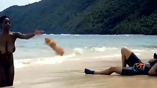 Public Flashing Of Big Natural Tits In The Moment Of Escape