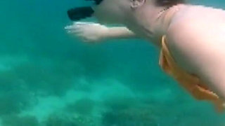 Snorkel Slut: Tight Bikini, Dive Mask & Underwater Fin Tease