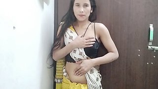 Desi village starlet Sexytanish01 gets down with her Indian stepbrother in some hardcore action