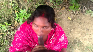 Taking Bhabhi to the Forest and Having Sex Outdoors