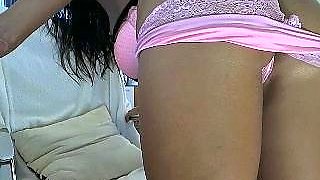 Amateur brunette hottie solo