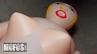 Mofos - Jordi El Nino Polla finds Bella Rico entirely nude & prepared for a wild pound in an unexpected urban setting