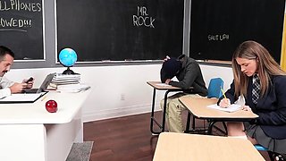 Schoolgirl Serena Gets First Cum