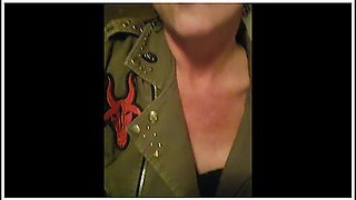 Horniest Sexy Milf Masturbates In Bar Bathroom