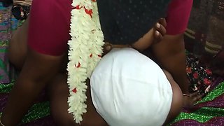 Tamil House Wife Beautiful Aunty Very Hot Big Boobs Aunty Very Hot Fucking In Bed - Very Beautiful