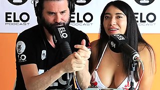 Verito Aguas goes through the spicy room in Mexico City