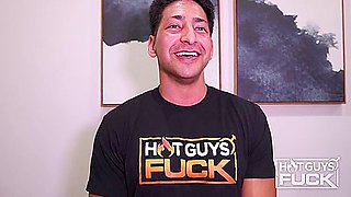 28yo Handsome Model Fucks Horny Milf