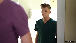 Muscled Young Twink Butt Fuck With Roman Todd