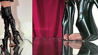 Amateur Foot Fetish Girlfriend Sucks and gives a Footjob