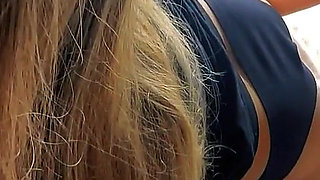 A Guy Licks His Girlfriend's Anus at Home and Can't Get Enough