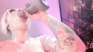 Girlfriend's squirting dirt by Bonga Cams