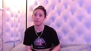 Brunette Solo Webcam Masturbation