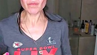 Love Chat Big Boobs Brunette Masturbating For Cam