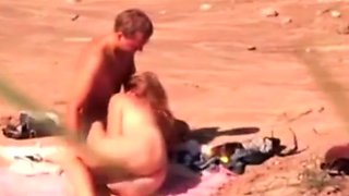My aunt's orgasm on the beach (holiday video)