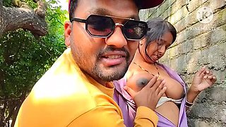 Permi Pooja Hot Bhabhi Outdoor Sex - Desi Aunty Morning Boobs Sucking Young Boy in Jungle