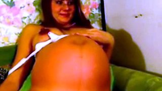 Pregnant Amateur with Big Tits on Webcam