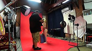 Amateur Webcam Cute Teen Plays Solo with Big Dildo