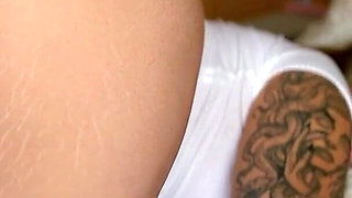 She Loves Cumming From Cunnilingus! Face-riding Orgasms!