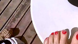 Amateur Outdoor Brunette Masturbates