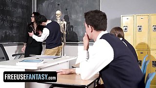 Pulchritudinous Valentina Nappi and Josh Rivers at big ass action