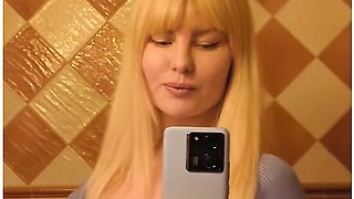 Public Squirt In Restaurant Toilet