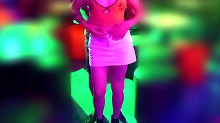 My Wife Masturbates a Stranger in a Swinger Bar