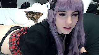 Big boob brunette masturbates on webcam