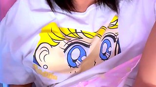 Close up amateur masturbating solo