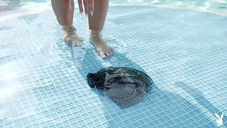 Big juggs mommy showing off chubbies body