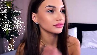 Amateur Webcam Teen Flashes Masturbates