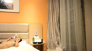 Amateur asian enjoys hardcore fuck in france