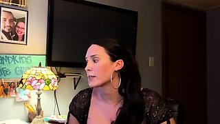 Close up amateur masturbating solo