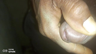 Sexygirl9797 desi mota kala lund hila ker nikala virya