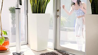 Brunette Solo Webcam Masturbation