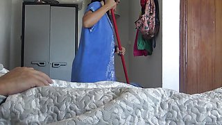 Real Amateur Cleaning Maid Gives Her First Rimjob And Swallows His Cum