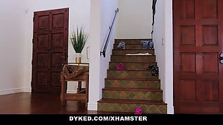 Dyked - hot cougar tempts and fucks straight teenage daughter