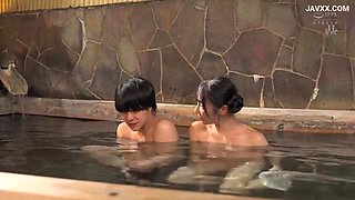 Mixed Bath Erection with Aunt and Cousins: Harem Temptation x2x42237A99945091B001