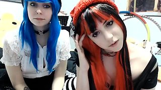 Amateur Webcam Teen Masturbates And Teases