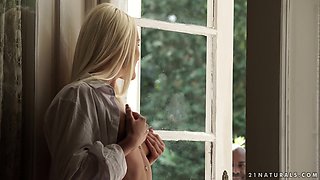 Petite Brunette's Wild Passion with a Sneaky Fetish Heat