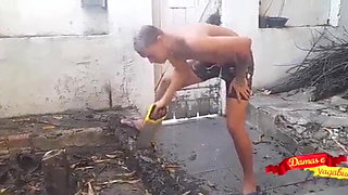 Chubby Fan Invited Me to Cut Wood Who Took Wood Was Her in Her Vagina