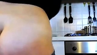 amateur raintree03 flashing ass on live webcam