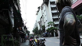 Thai street hooker picked up in a Tuk Tuk for sex on camera