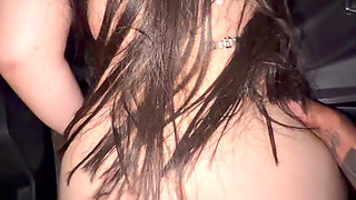 Beautiful College Girl Has Sex in Public in the Car with an Uber Driver