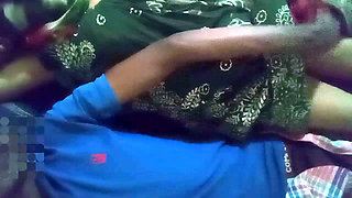 Desi Old Neighbor Friend's Aunty Was Fucked in a Romantic Mood by Going to Her Room